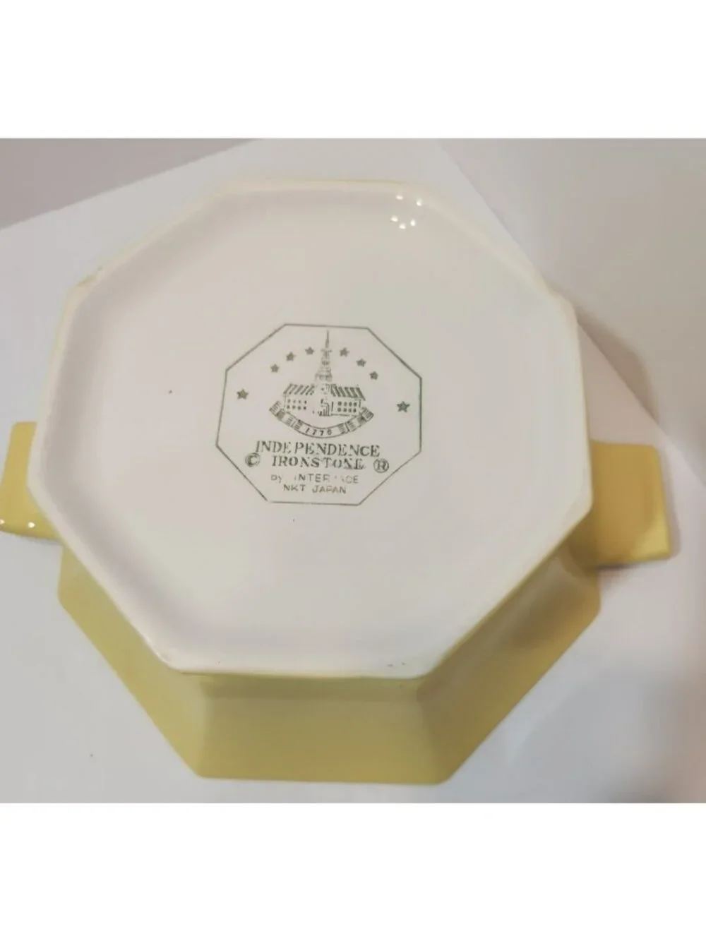 Vtg Independence Ironstone Daffodil Yellow Covered Serving Bowl/Casserole